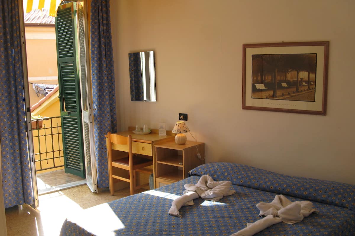Standard Double Room, Sea View | Free cots/infant beds, free WiFi