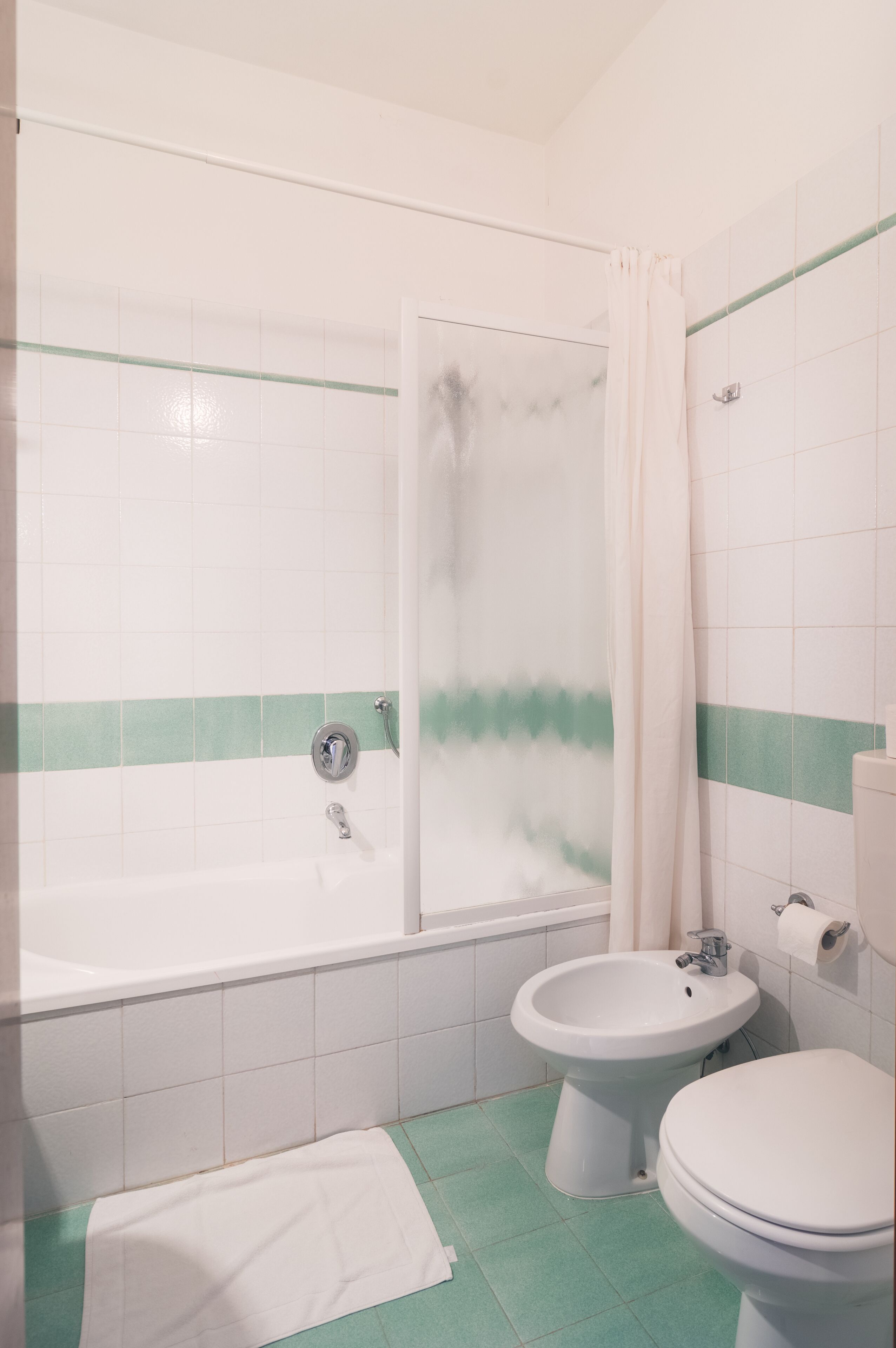 superior triple room, balcony (dependance) | bathroom | shower, hair dryer, bidet, towels