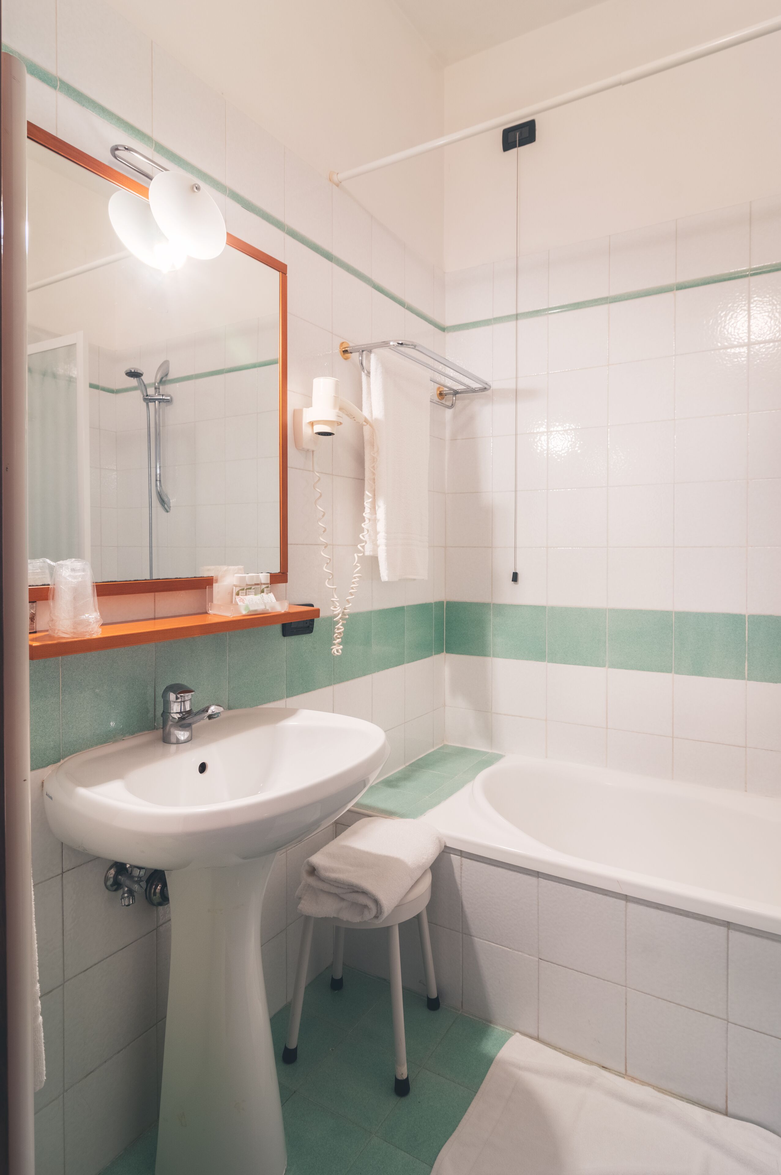 superior triple room, balcony (dependance) | bathroom | shower, hair dryer, bidet, towels