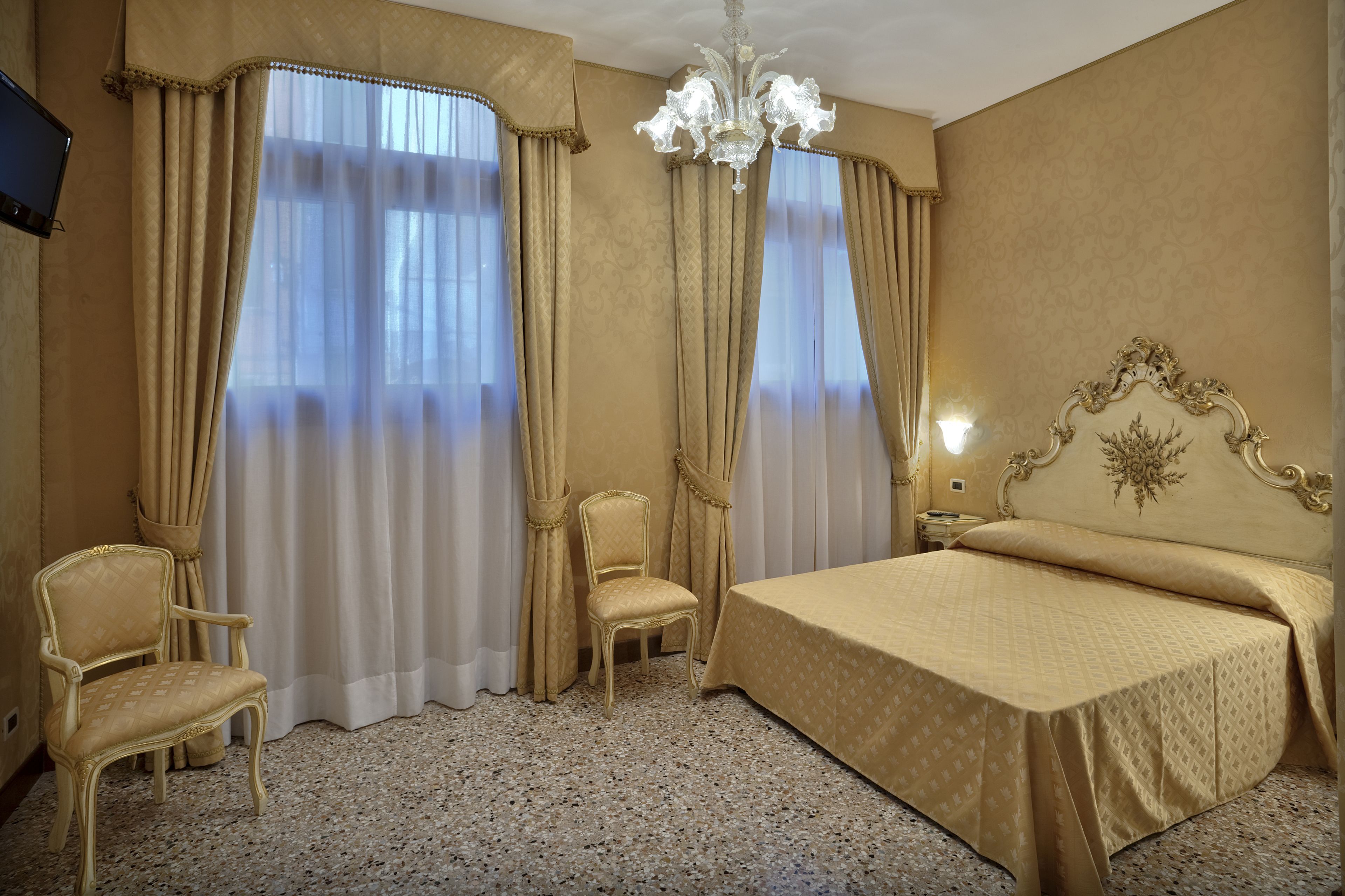 minibar, in-room safe, desk, iron/ironing board