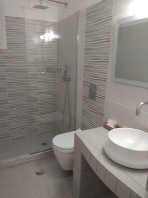 Standard Apartment | Bathroom - Nikoletta Studios (Naxos)