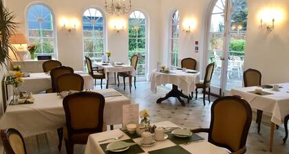 Aylestone Court Hotel