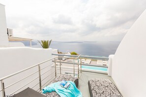 Terrace/patio - Oia Suites (Santorini)