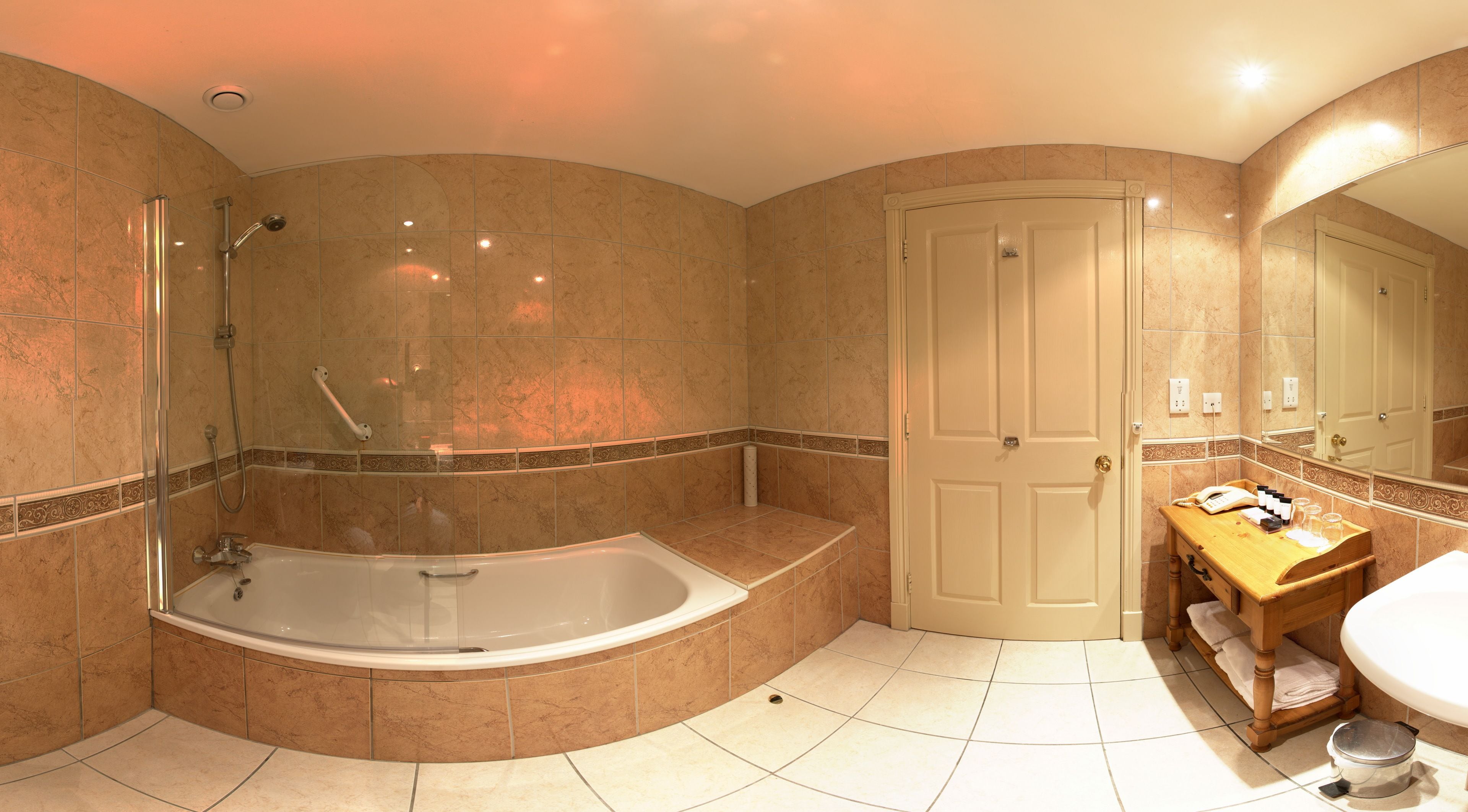 Photo - Brook Lodge Boutique Hotel