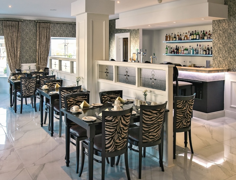 Brook Lodge Hotel photo 6