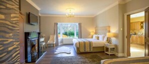 Suite Home | Bathroom | Shower, free toiletries, hair dryer, towels - Brook Lodge Boutique Hotel (Killarney)