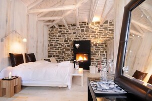 Ropa de cama de alta calidad, minibar, caja fuerte y escritorio