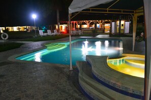 Outdoor pool - Finca La Marsellesa (Armenia)