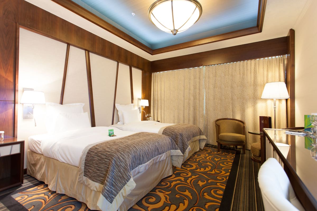 Sábanas de algodón egipcio, ropa de cama de alta calidad y minibar