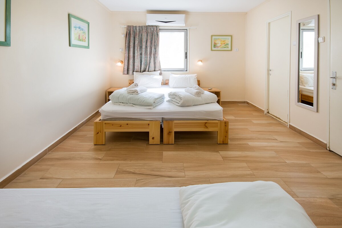 Apartment, 2 Schlafzimmer | Schreibtisch, kostenloses WLAN, Bettwäsche
