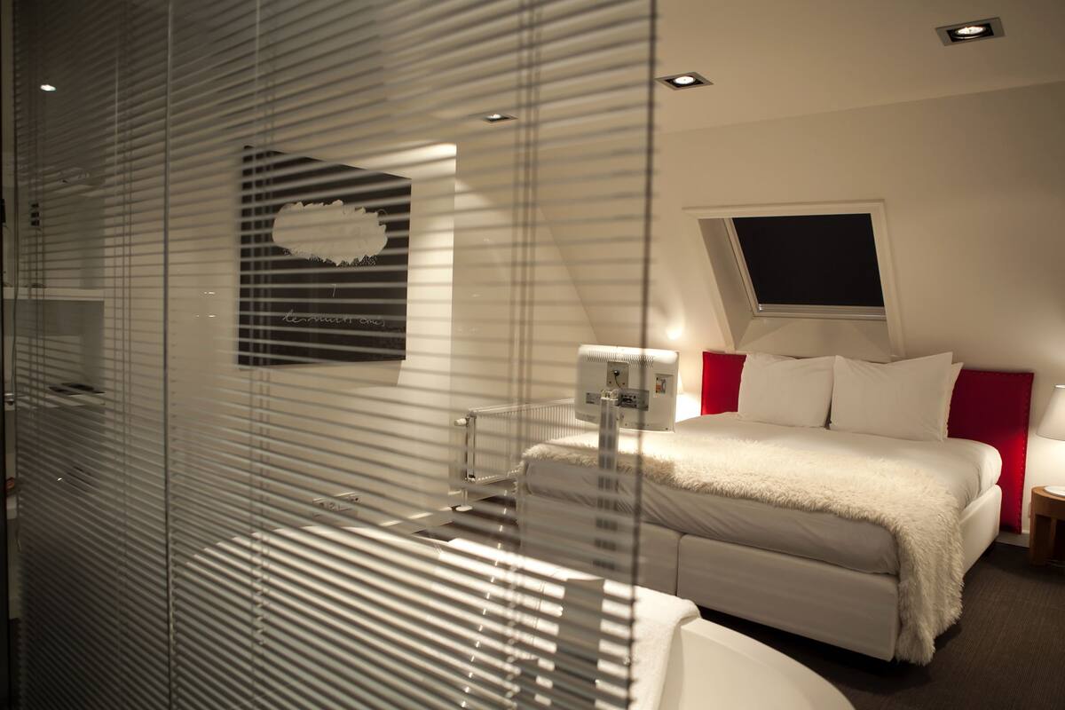 suite l | egyptian cotton sheets, hypo-allergenic bedding, select comfort beds