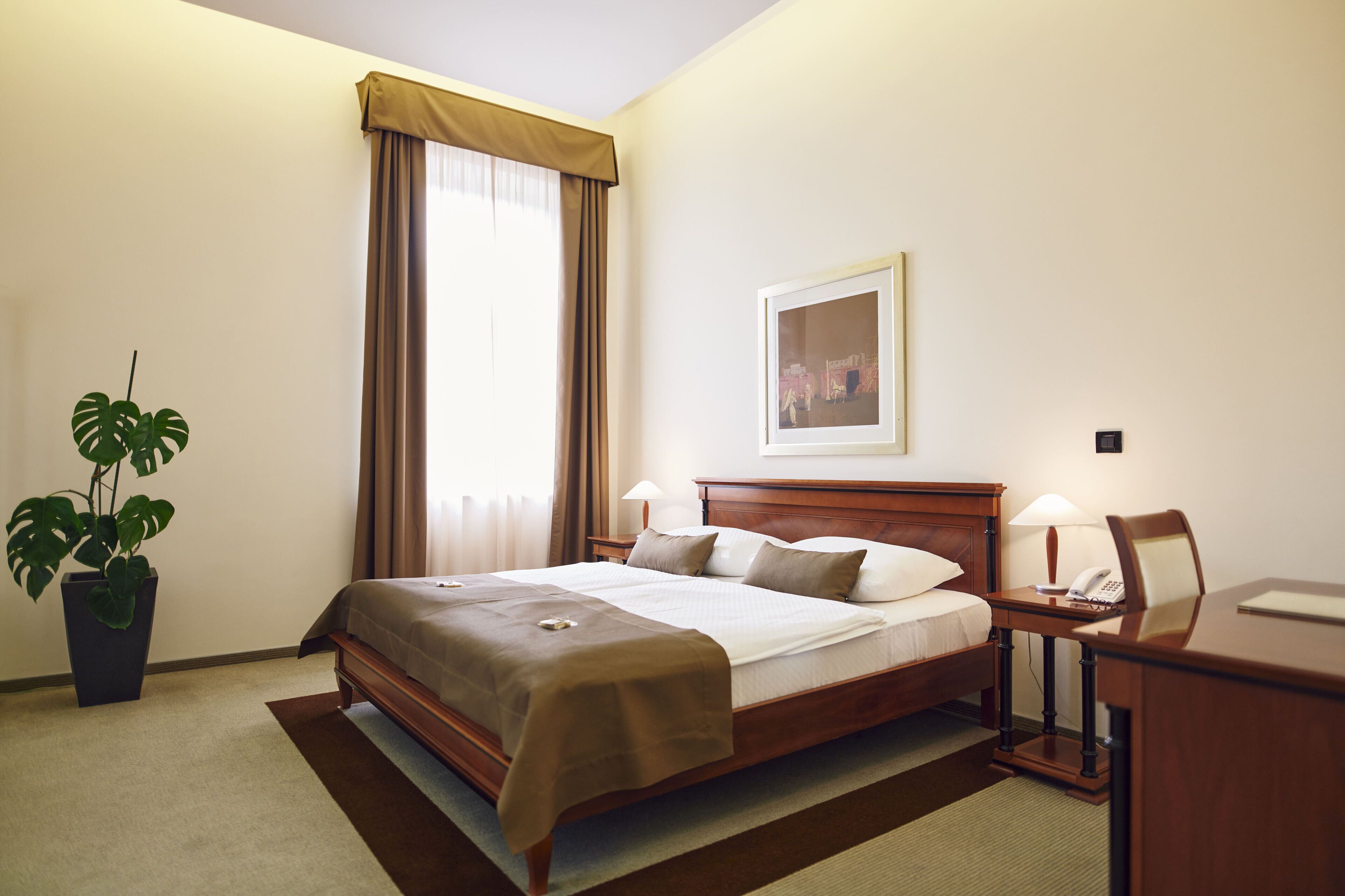 Premium bedding, minibar, in-room safe, desk