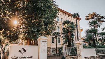 Majoituspaikan julkisivu