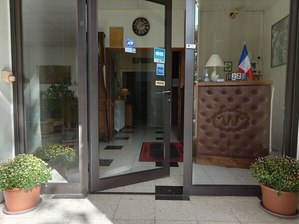 Reception - Will's Hotel (Narbonne)