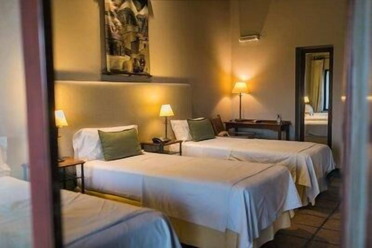 Egyptian cotton sheets, premium bedding, down comforters, pillowtop beds
