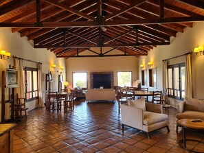 Interior detail - Viñas de Cafayate Wine Resort (Cafayate)