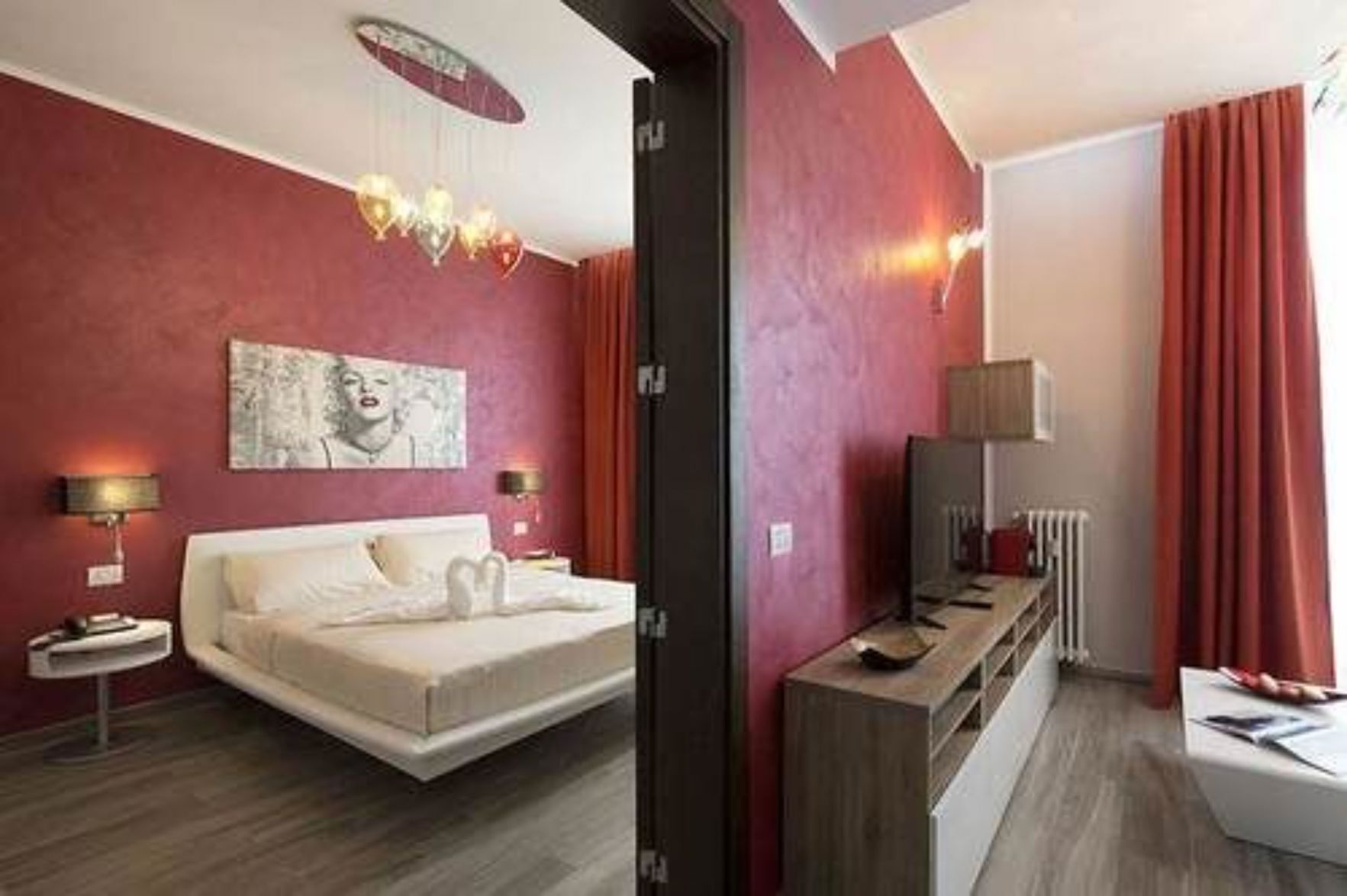 In-room safe, desk, soundproofing, free WiFi