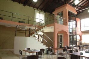 Breakfast, lunch and dinner served - Hotel Boutique Aybal (Salta)