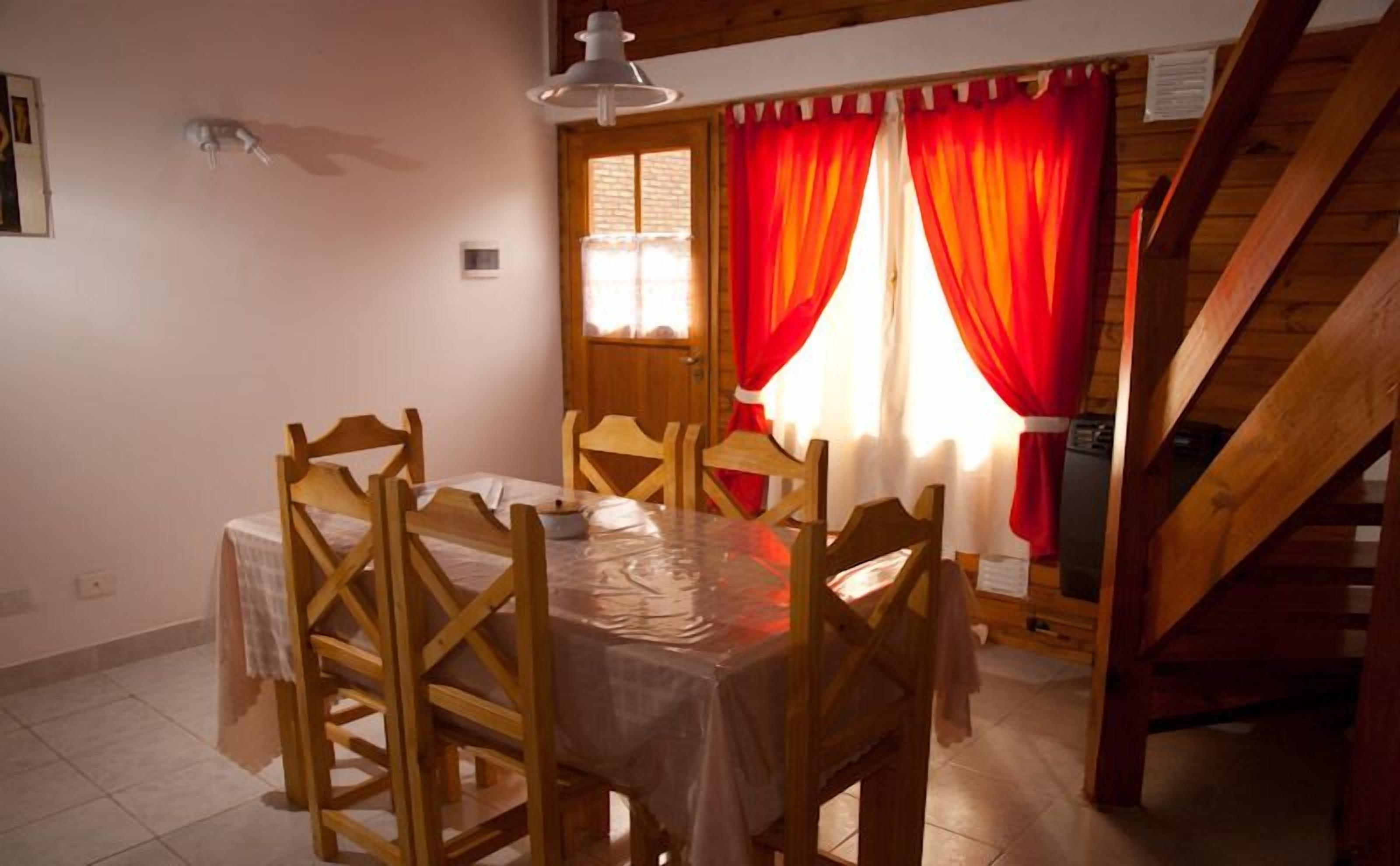Apartment (For 5 People) | In-room dining