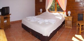 1 bedroom, in-room safe, free WiFi