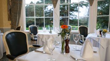 Free daily cooked-to-order breakfast