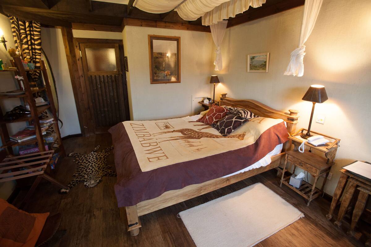 Deluxe Double Room | Desk, iron/ironing board, free WiFi, bed sheets