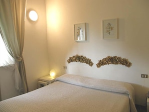 Rollaway beds, free WiFi, bed sheets - Hotel Pensione Moderna (Bonassola)