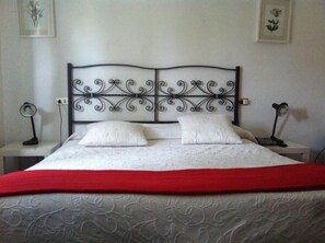 Rollaway beds, free WiFi, bed sheets - Hotel Pensione Moderna (Bonassola)