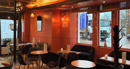 Brit Hotel L'Arrivée Guingamp