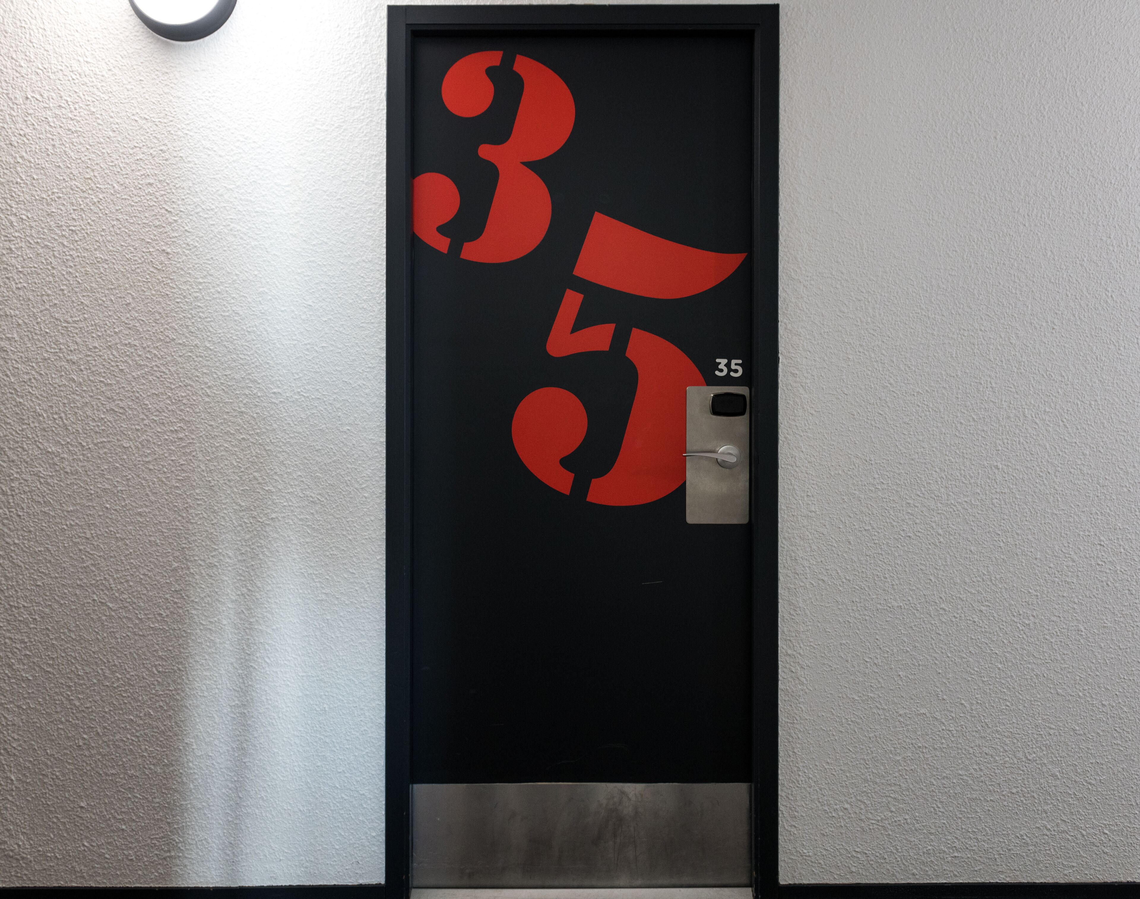 standard double room, ensuite | desk, rollaway beds, free wifi, bed sheets