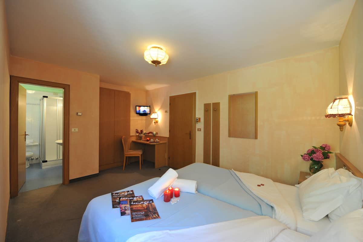 Single Room | In-room safe, cots/infant beds, rollaway beds, free WiFi