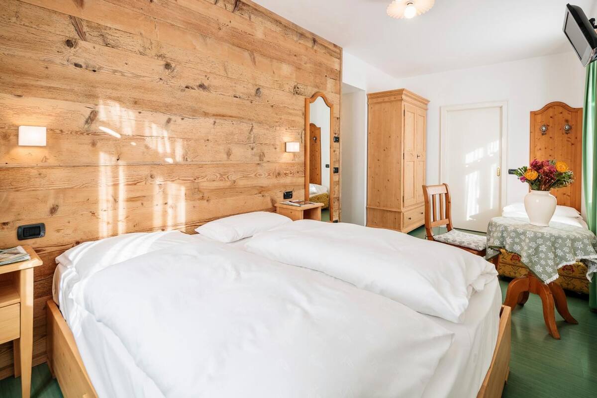 junior suite | blackout curtains