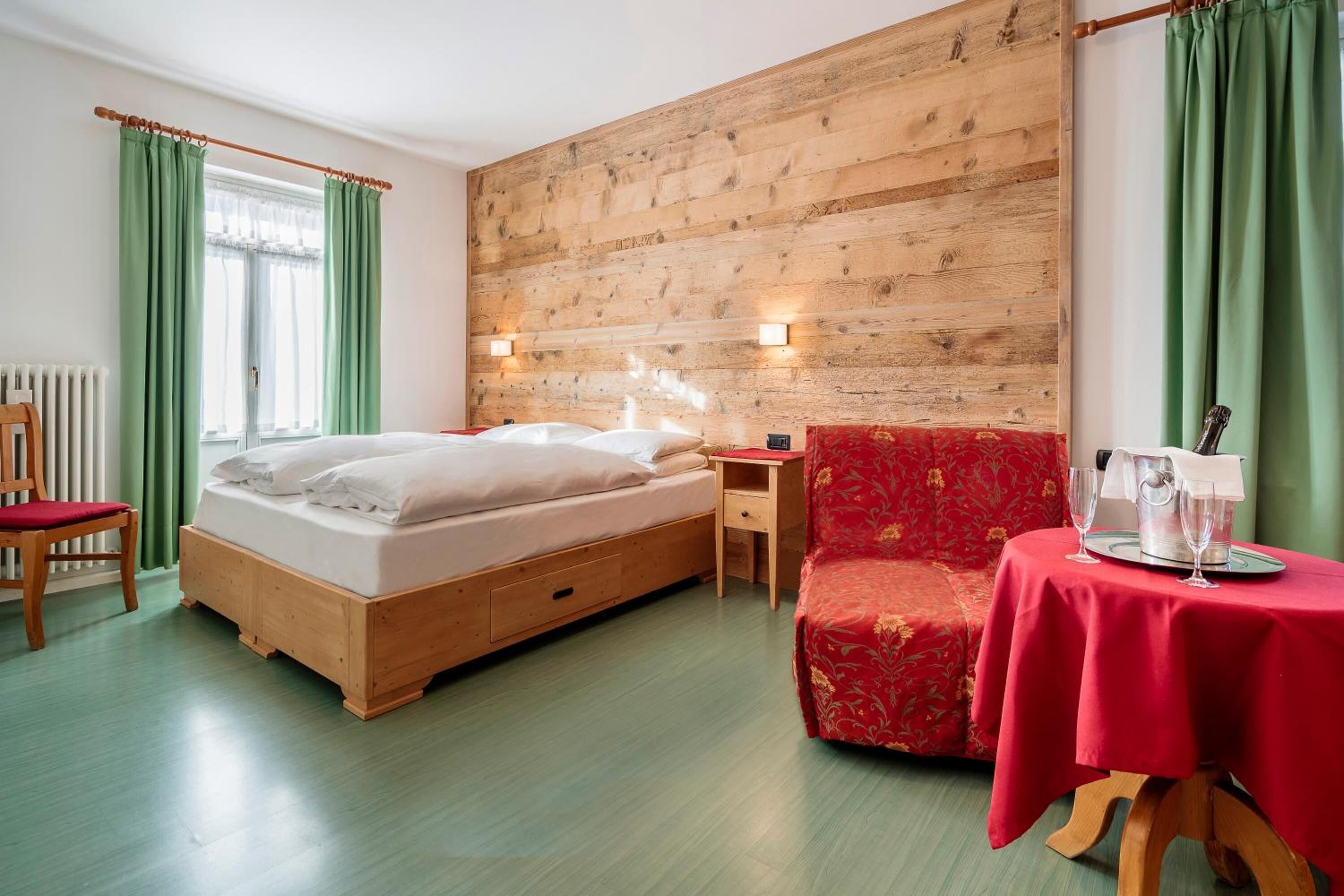 junior suite | blackout curtains