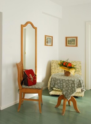 Televisión 19 cm con canales de televisión vía satélite