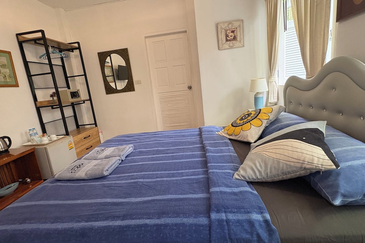 Quarto casal superior | Frigobar, cofres nos quartos, quartos à prova de som, Wi-Fi de cortesia