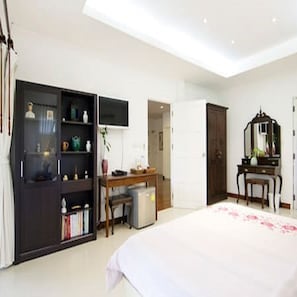 Phòng đôi Deluxe, ban công | Minibar, két bảo mật tại phòng 