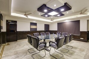 Business center - The Solace (New Delhi)