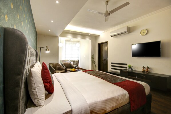 Family Suite | Premium bedding, minibar, in-room safe, individually decorated - The Solace (New Delhi)