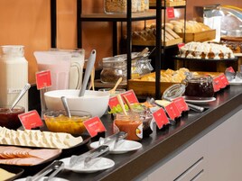 Desayuno buffet diario (BRL 49 por persona)