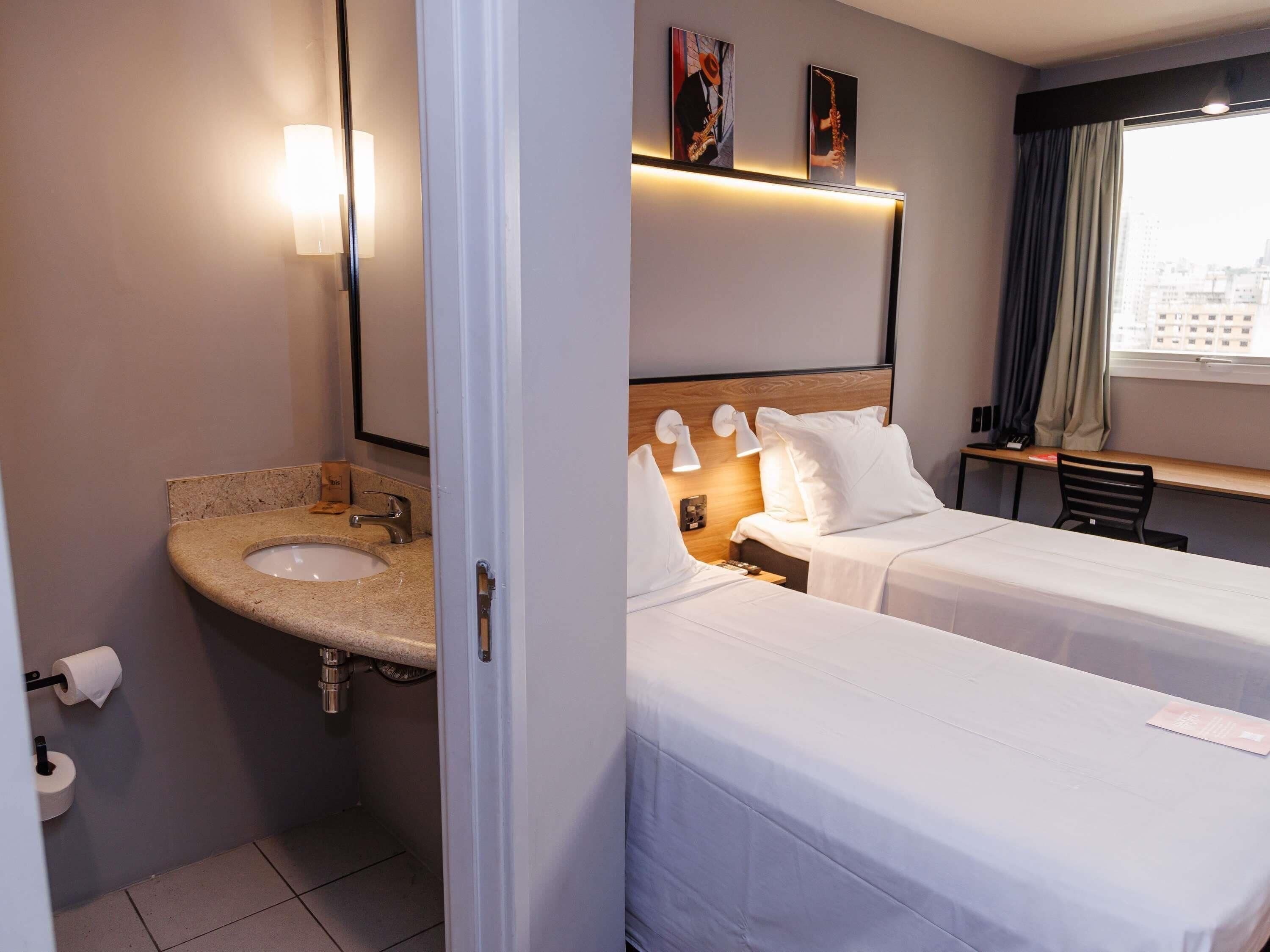 Superior Room, 2 Twin Beds | Minibar, in-room safe, desk, blackout drapes