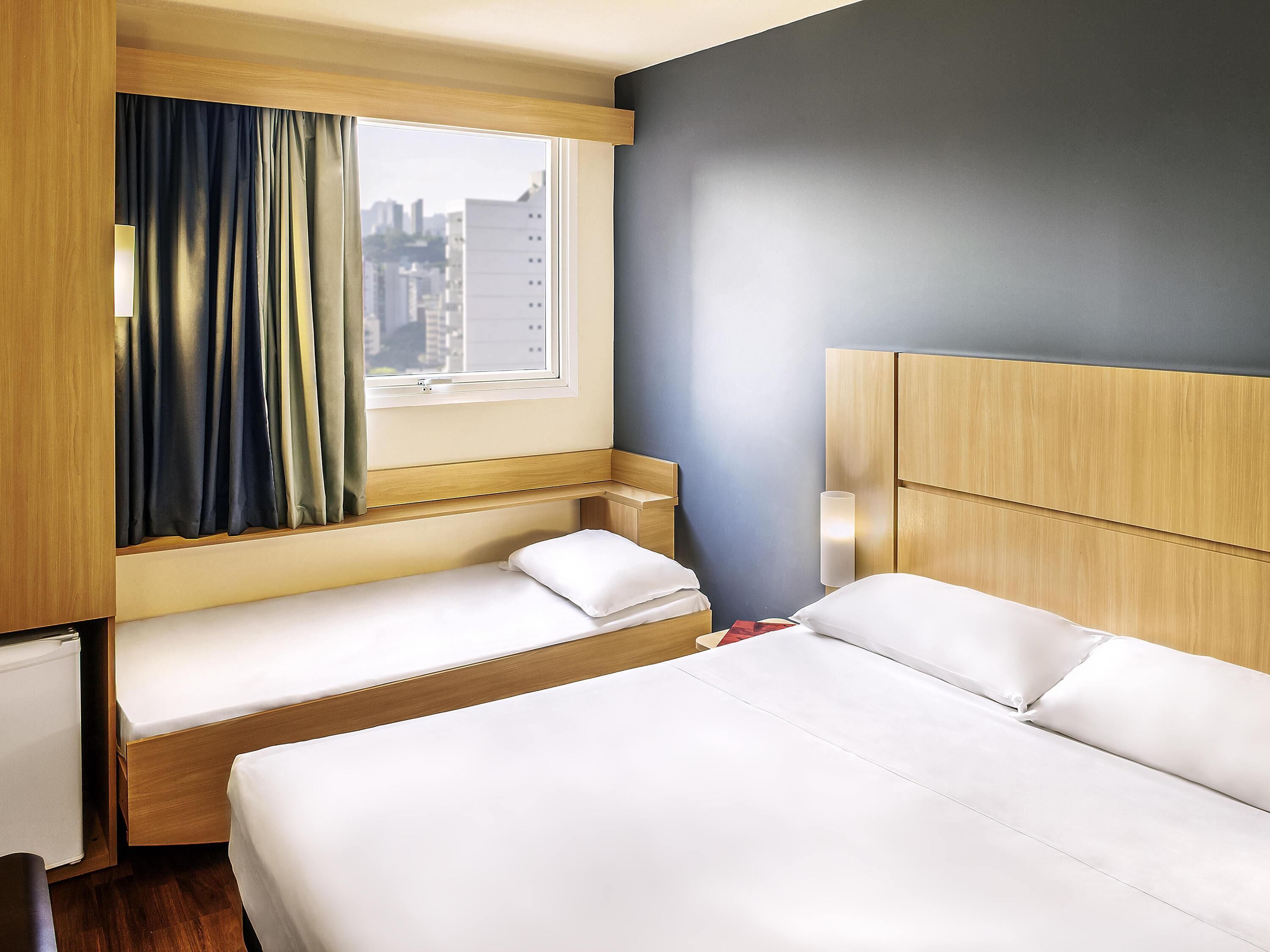 Standard Room, 1 Double Bed | Minibar, in-room safe, desk, blackout curtains