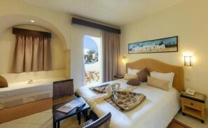 Standard Triple Room | Minibar, in-room safe, blackout drapes, soundproofing - Hotel Green Palm (Djerba Midun)