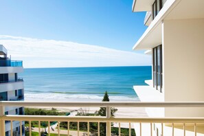 Balcony - Seacrest Beachfront Holiday Apartments (Surfers Paradise)