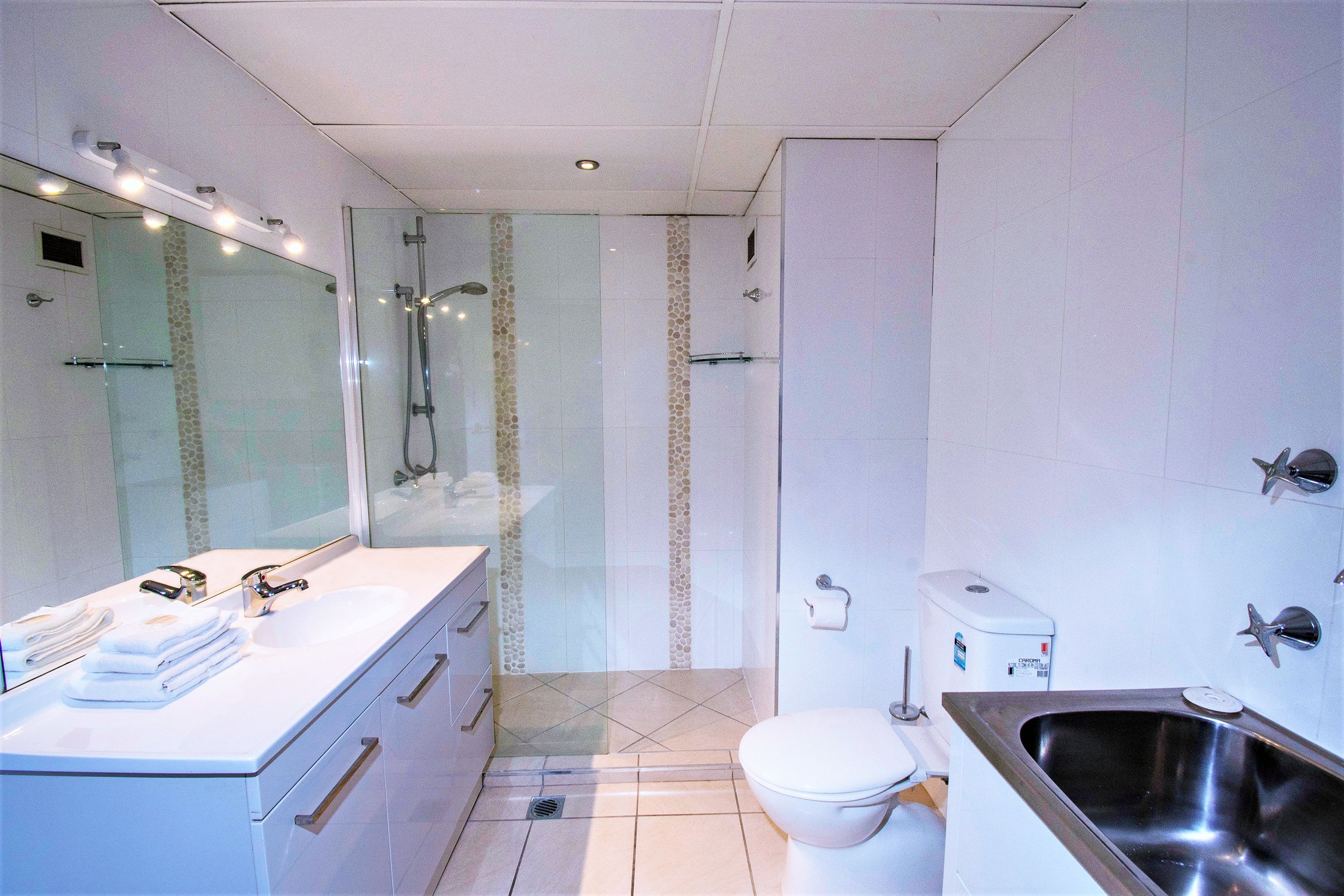 Seacrest Beachfront Holiday Apartments — image 14