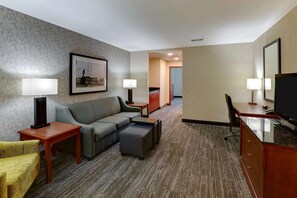 1 bedroom, pillow-top beds, desk, laptop workspace