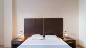 Standardzimmer | Zimmersafe, schallisolierte Zimmer, Bettwäsche