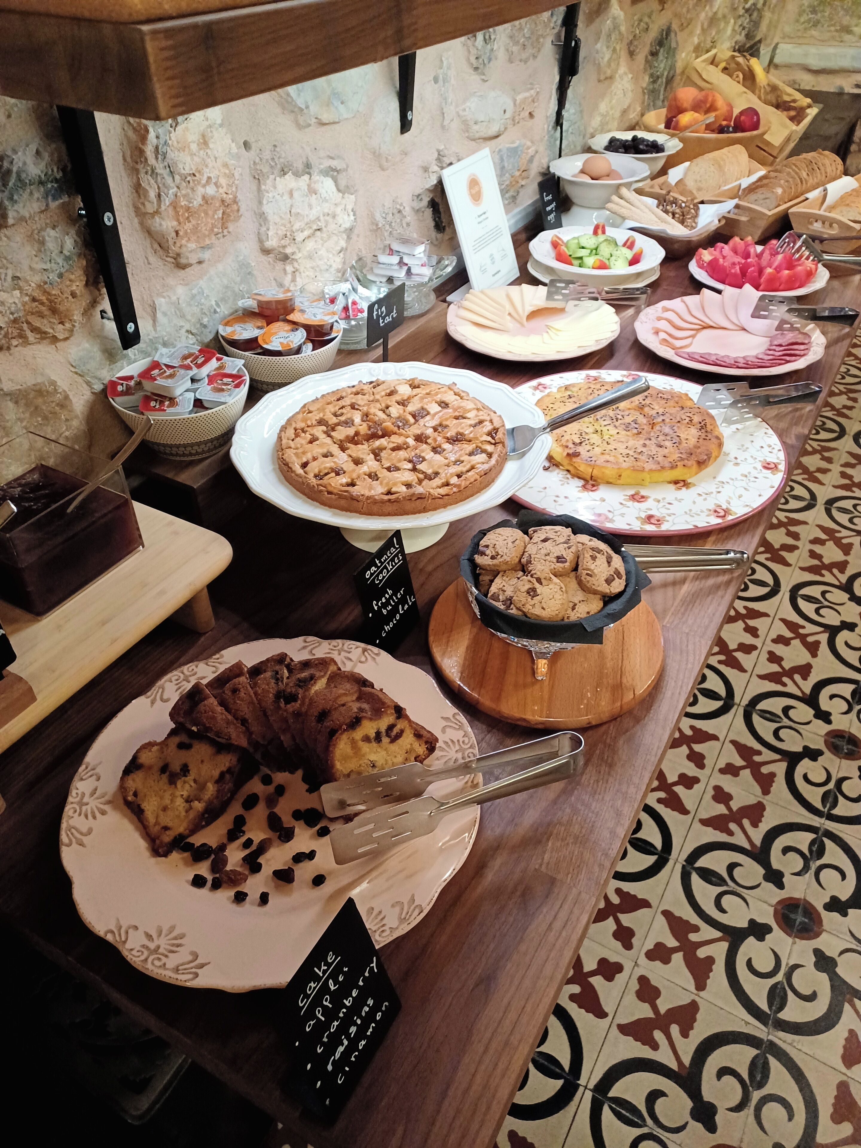 Daily buffet breakfast for a fee