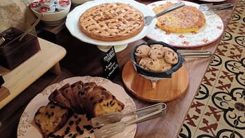 Daily buffet breakfast for a fee