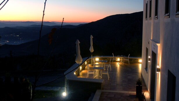 Front of property - The Lotus Tree (Volos)