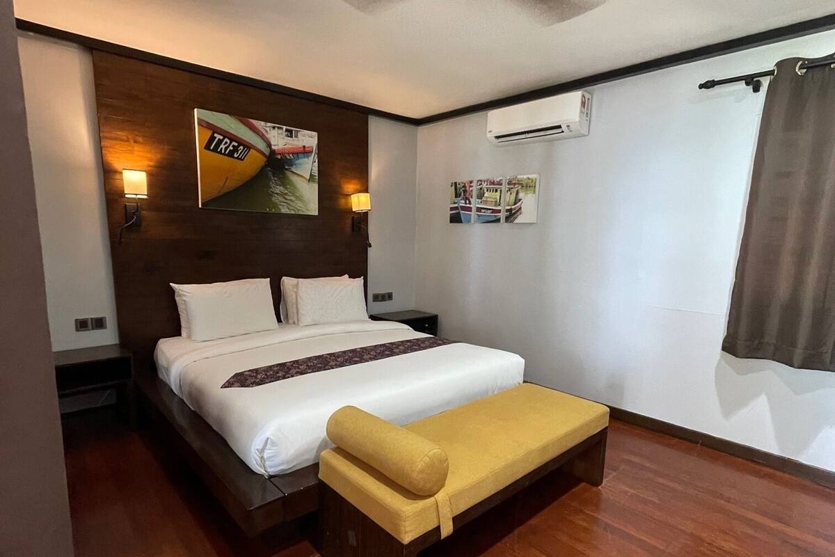 Premier Beachfront Twin Room